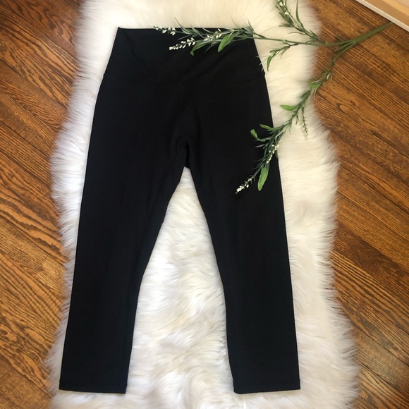 ZYIA Black Crops Leggings - Picture 2 of 7